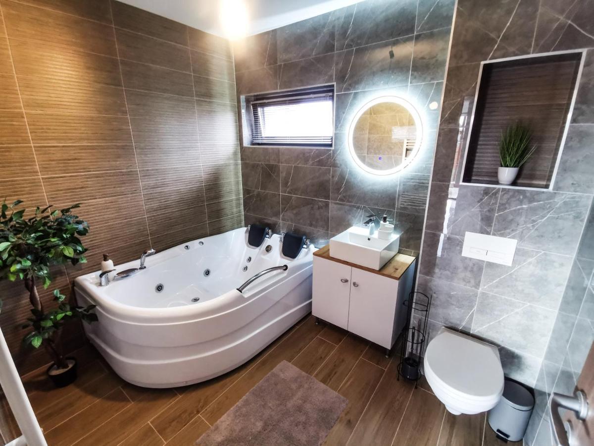 Nova House Apartments Delnita  エクステリア 写真